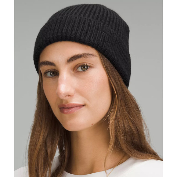NWOT Lululemon Close-Fit Merino Wool Blend Ribbed Knit Beanie Hat Black Unisex - Picture 1 of 5